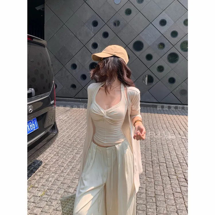 蔡蔡家「松弛娇宠系」扭结挂脖背心开衫休闲阔腿长裤三件套装99009#