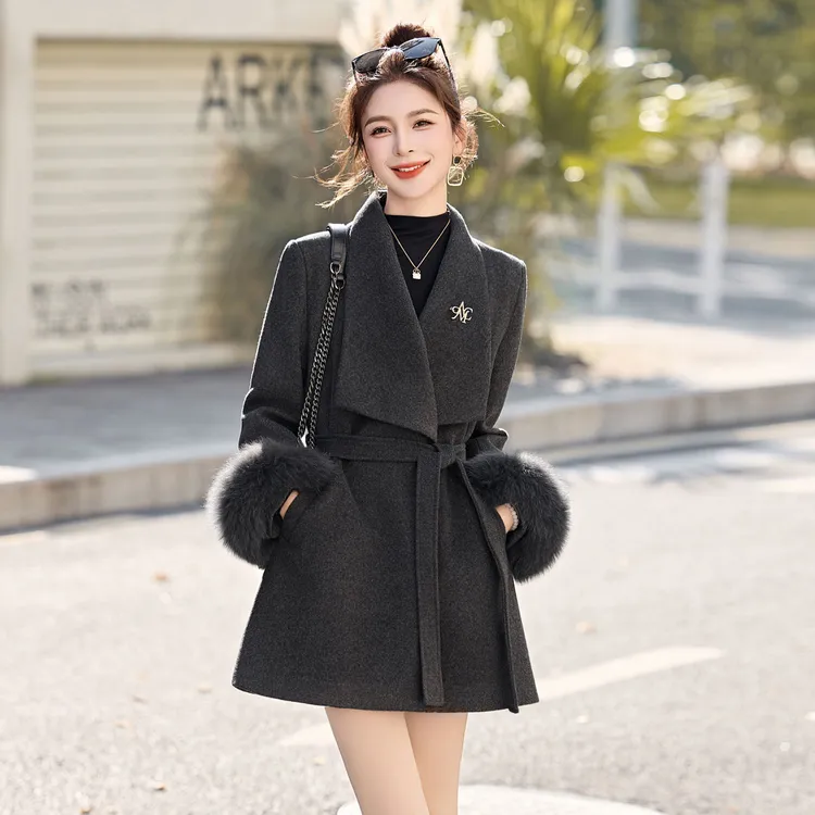 轻奢呢子大衣女2025冬季新款毛毛袖收腰系带外套高端毛呢外套