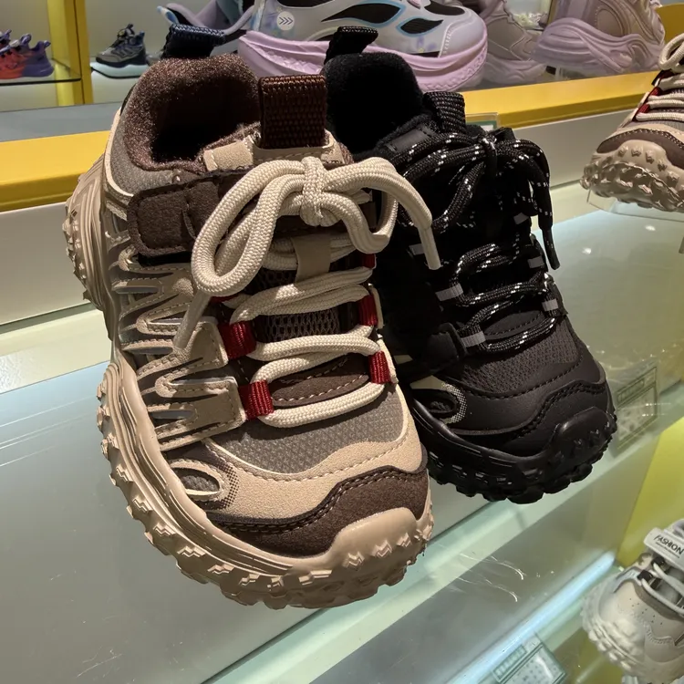 轮胎底男童老爹鞋轻便休闲户外工装登山鞋秋3-5岁小童跑鞋