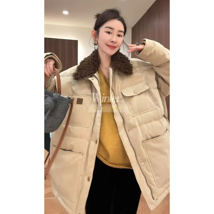 玖玖 2025秋冬新款小众设计极简毛领拼接大口袋羽绒服 2510C7321