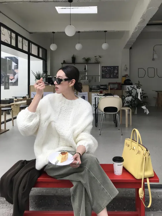 2025冬季新款高级感粗棒针麻花毛衣加厚慵懒风茧型牛仔裤两件套