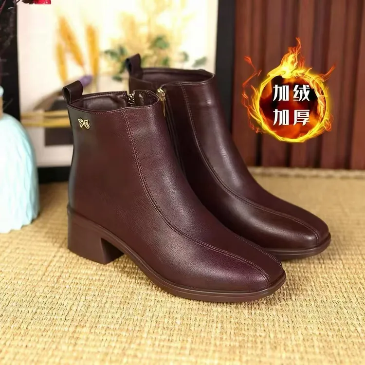 【运费险】冬季短靴保暖真皮方跟防滑中跟时装靴百搭妈妈鞋7030-2