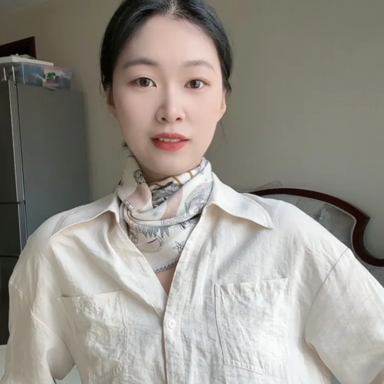 65尺寸 丝澳毛钩花边 桑蚕丝澳毛中方巾女士披肩围巾 简约百搭