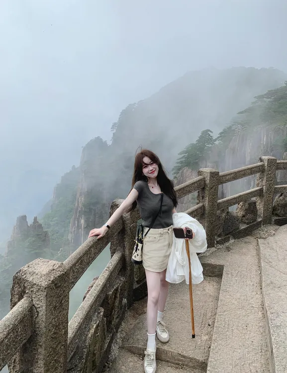 【丹麦夏日】夏季时尚休闲简约通勤无袖上衣高腰杏白色短款半身裙子