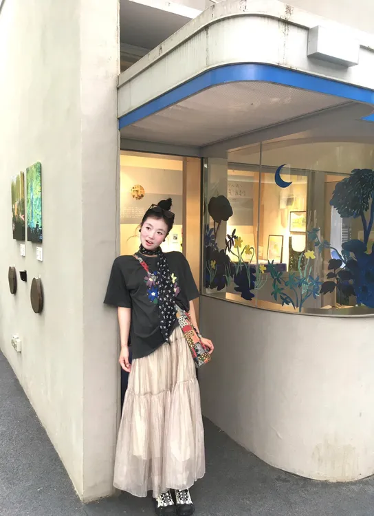 夏季新款温婉大方衣服韩版设计感水洗彩绘短袖T恤法式高腰半身裙