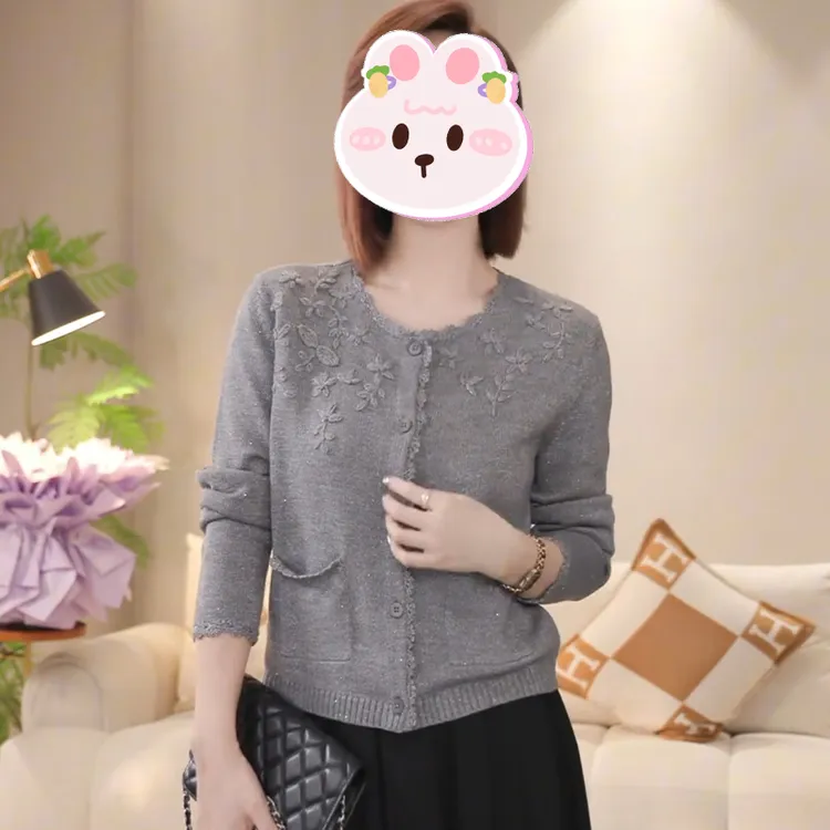 洋气减龄圆领单排扣毛针织衫女2025秋季新款休闲显瘦打底长袖开衫