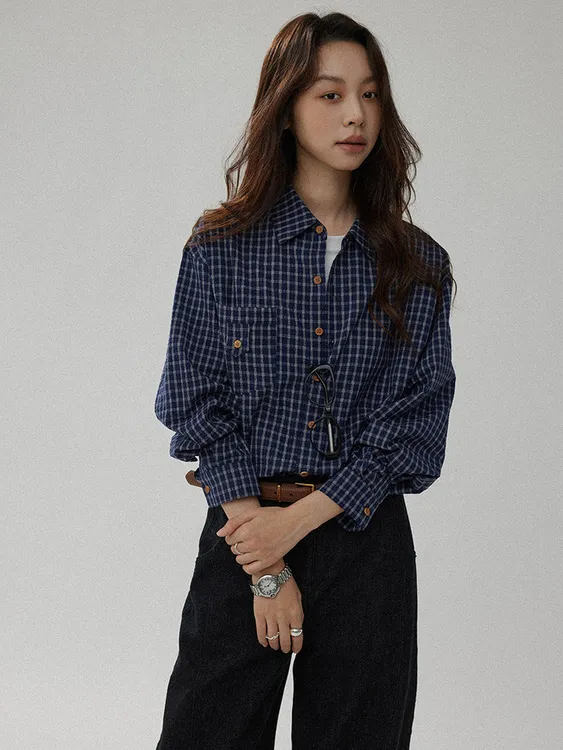 法式轻奢撞色格纹长袖衬衫女2025新款冬季开衫衬衣叠穿翻领上衣女