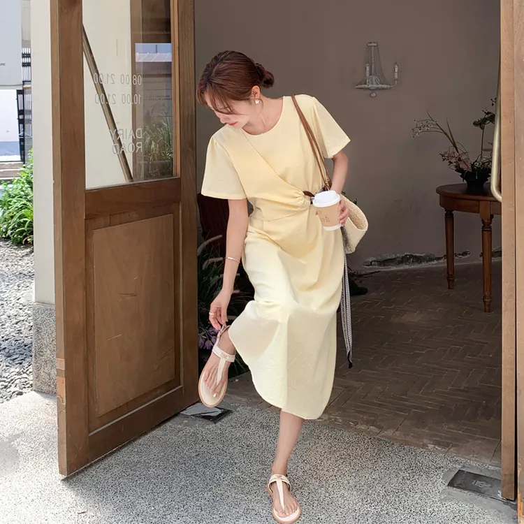 设计感丝带收腰连衣裙女2025夏季新款小众韩系慵懒风松弛感T恤裙