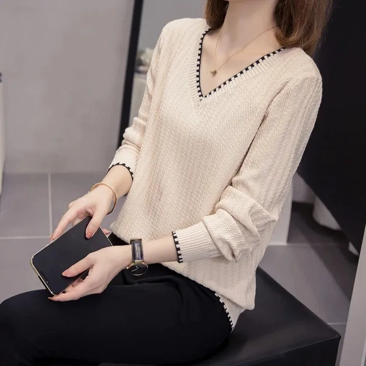 撞色V领长袖针织打底衫女秋冬洋气坑条显瘦上衣时尚百搭减龄毛衣