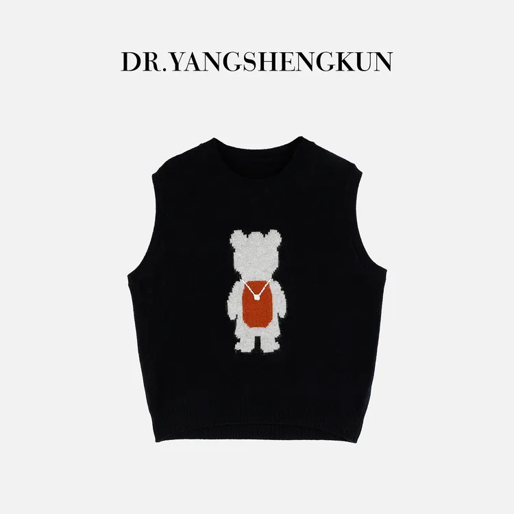 杨圣坤2025冬季新品羊毛羊绒混纺卡通暴力熊针织马夹女ES25102231