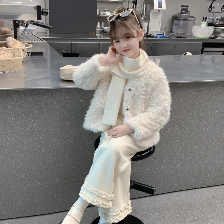 女童外套秋冬款2025新款儿童网红洋气小香风加厚毛毛衣女孩冬装潮