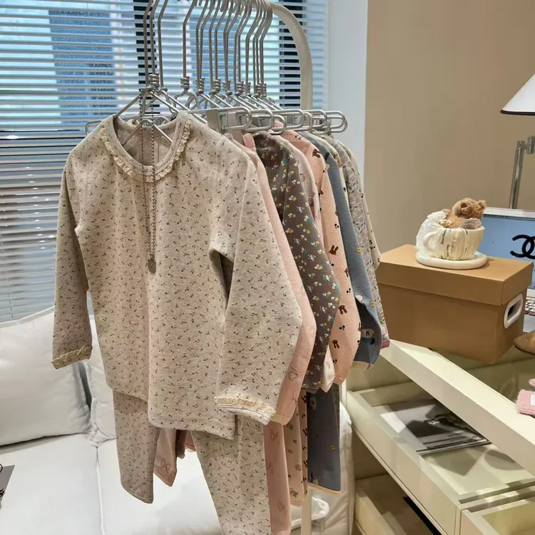 X.M是A类：【280克拉架】女童无骨秋裤套装