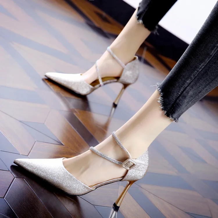 鞋子女2025春季性感中空水钻细跟单鞋时尚魔术贴一字带尖头高跟鞋