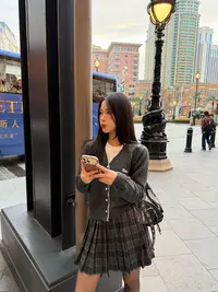 ONEXH·2025冬季拼接款刺绣长袖V领羊毛针织开衫女学院风韩系毛衣