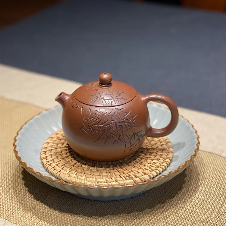 宜兴紫砂壶西施壶原矿老紫泥200cc刻绘竹叶纯手工正宗紫砂泡茶壶