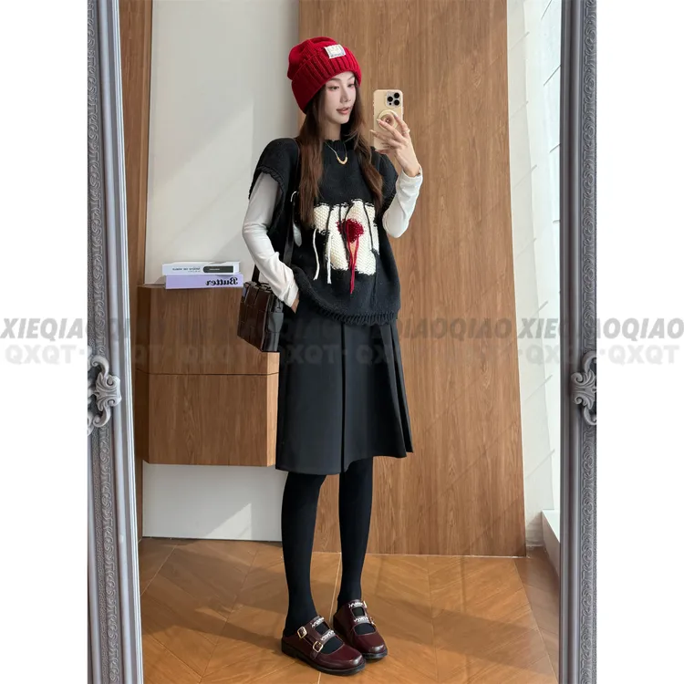 谢荞荞「雅奢基调」秋季新款小众百褶设计侧拉链休闲中款西裤