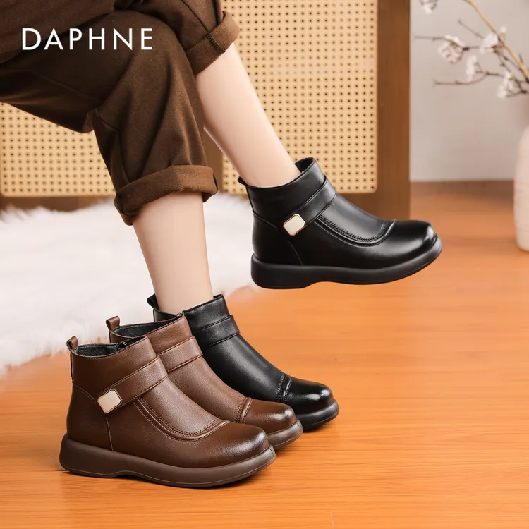 达芙妮2025冬季新款加绒保暖妈妈防水棉靴防滑耐磨中老年妈妈短靴