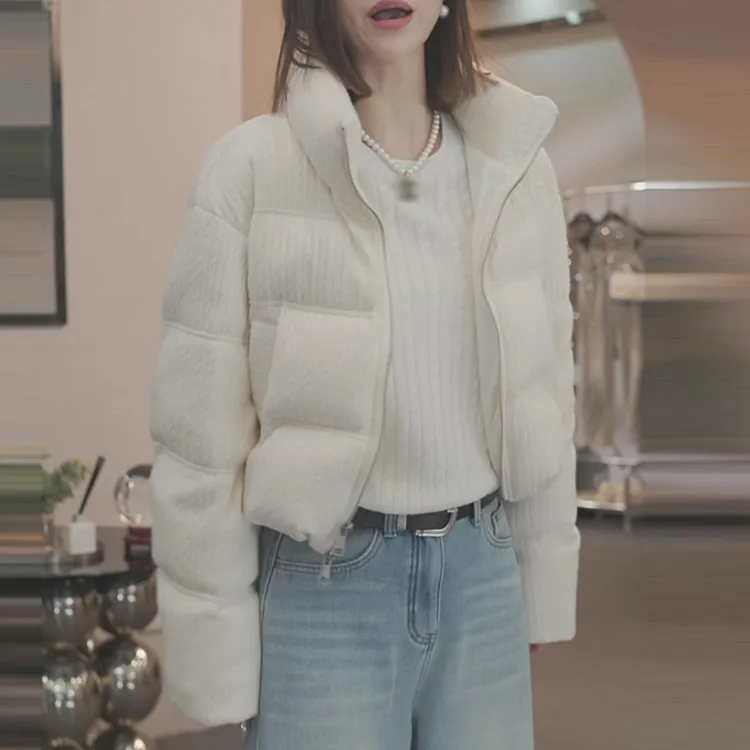 巨好看时尚简约立领短款棉服女2025冬季新款宽松显瘦休闲减龄棉衣