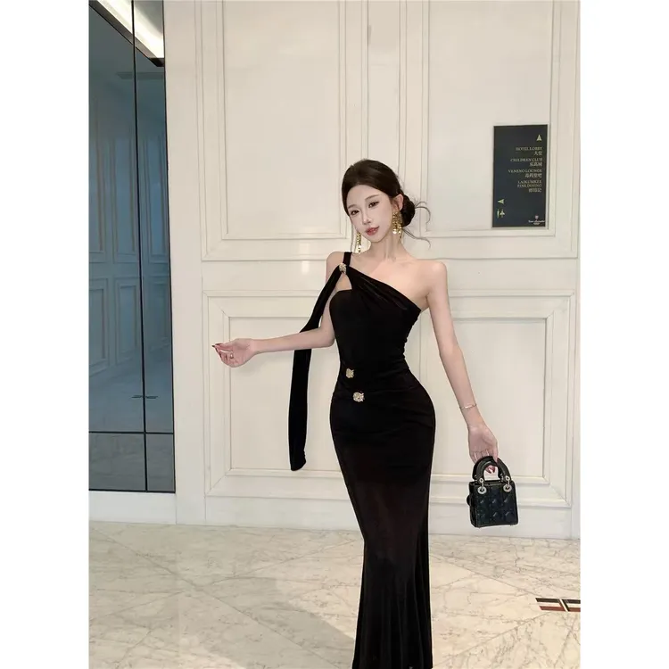 法式黑色抹胸礼服裙女春夏季性感不规则修身生日宴会长裙子