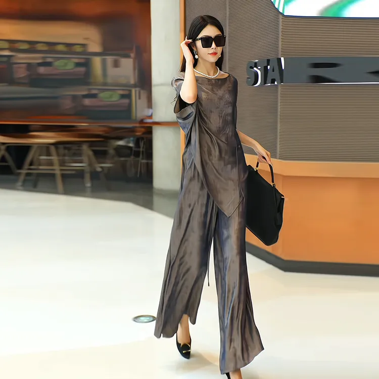 2025春夏轻奢时尚套装高级感洋气宽松显瘦减龄铃套装二件套