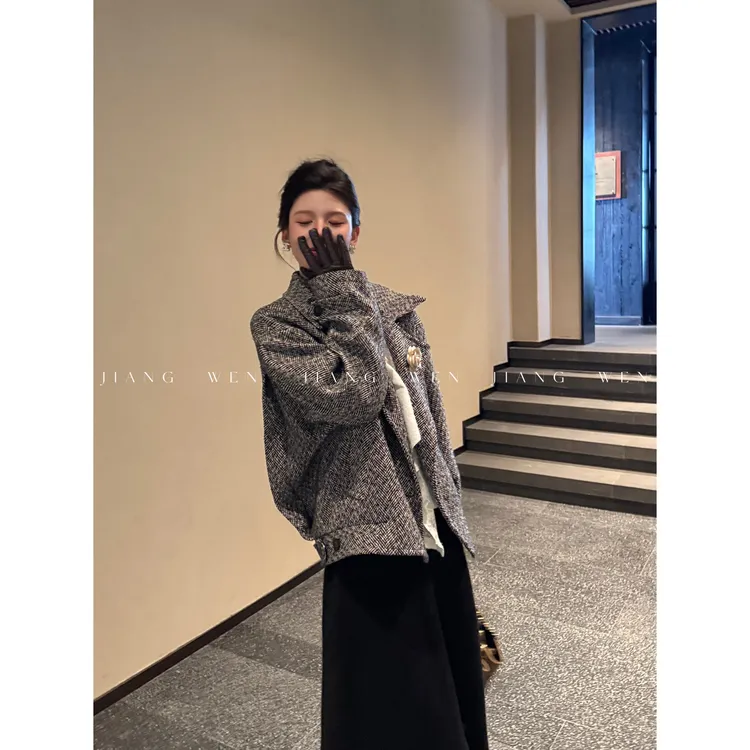 【剑桥大衣】姜雯“羊毛”重工斜纹老钱粗花呢翻领毛呢外套