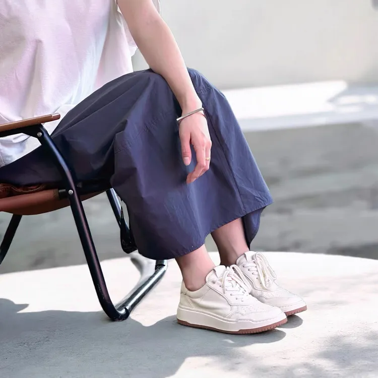 Mantova 曼托瓦早秋新款做旧水洗马皮系带百搭运动休闲鞋板鞋女鞋