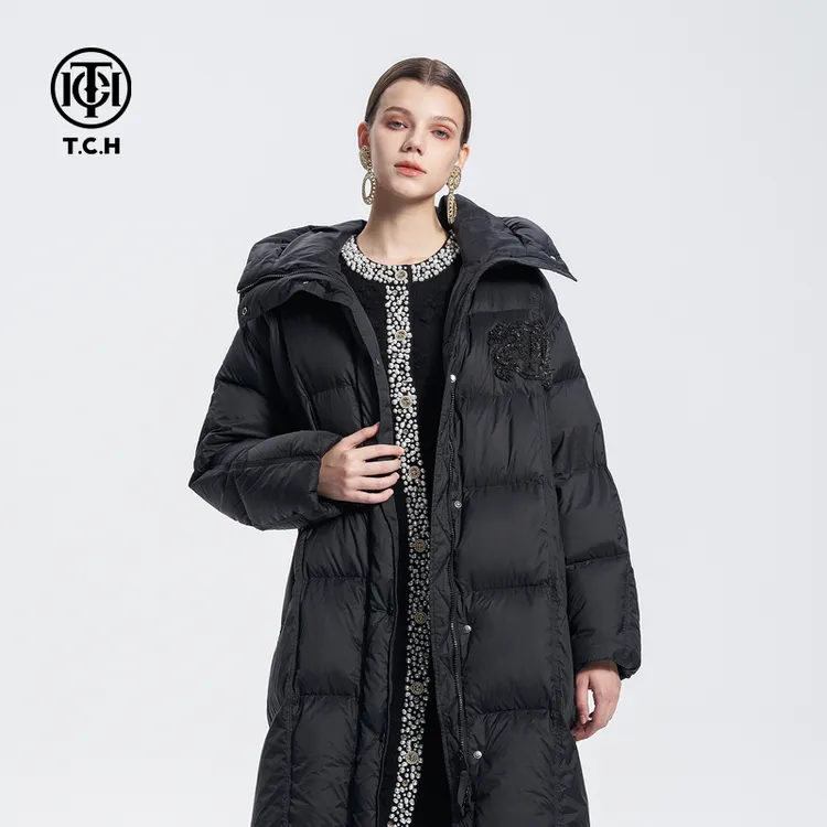 山东-TCH烫钻翅膀时尚加厚保暖连帽长款羽绒服男女同款T72D198073