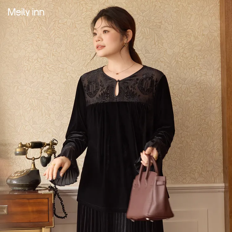 美丽客栈高端大码女装2025冬新款黑色上衣胖mm大码独特漂亮打底衫