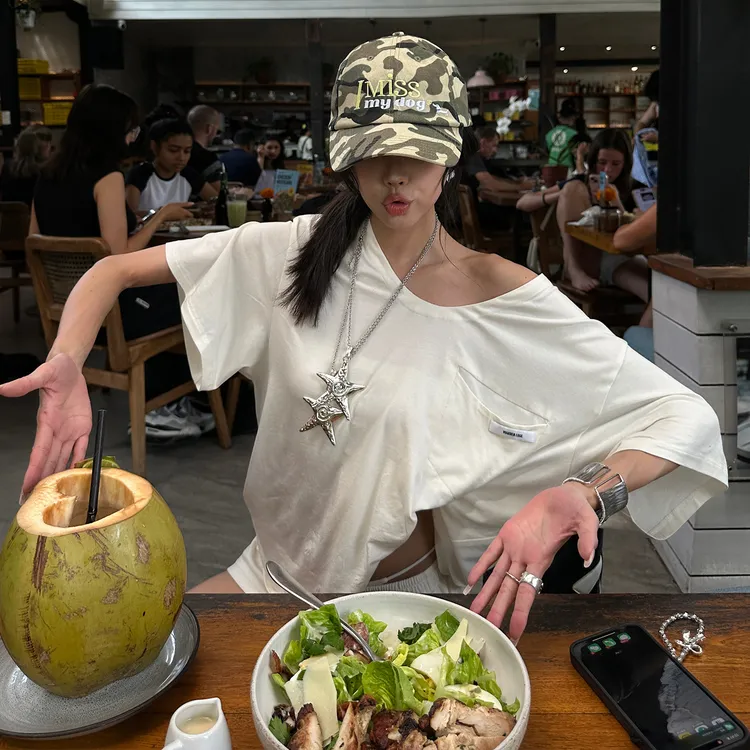 韩好甜WARDEN EDGE白沙絮语 白色斜肩T恤女宽松显瘦圆领短袖上衣