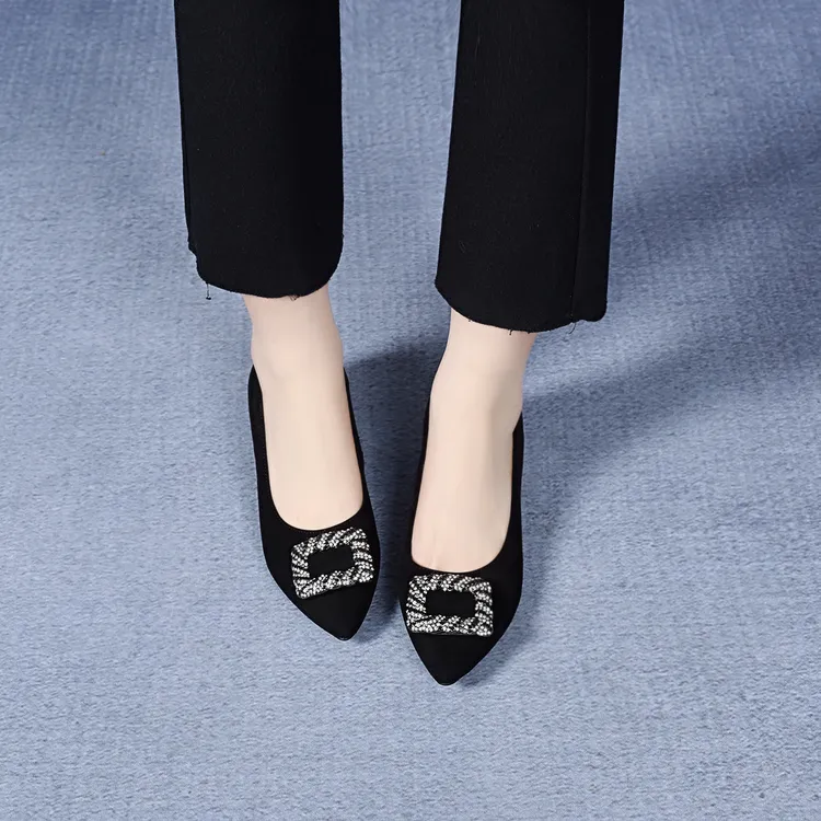 一脚蹬单鞋女2025爆款新款浅口尖头平底鞋软底低跟女鞋女式职业鞋