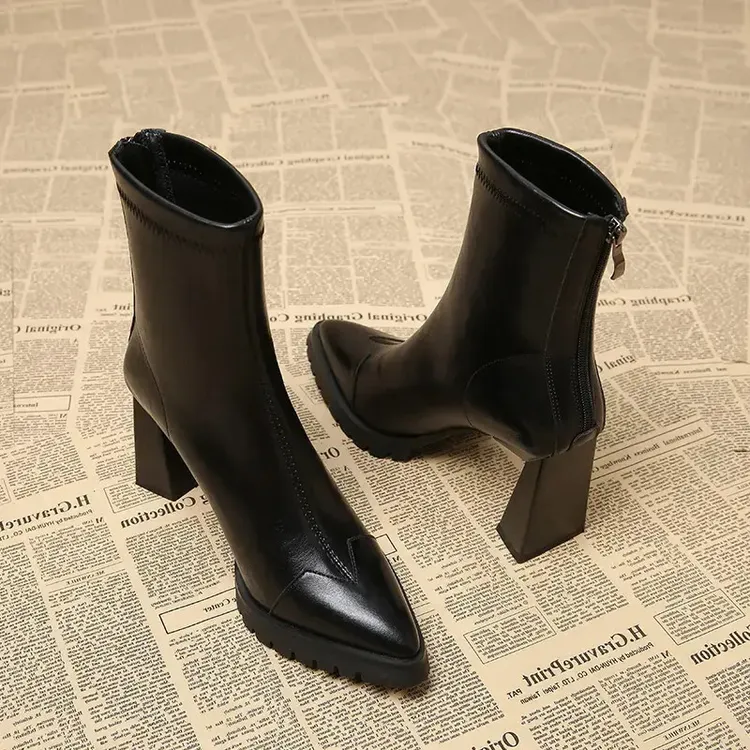 黑色厚底小个子女士增高厚底防水台小短靴瘦瘦靴尖高跟鞋秋冬季