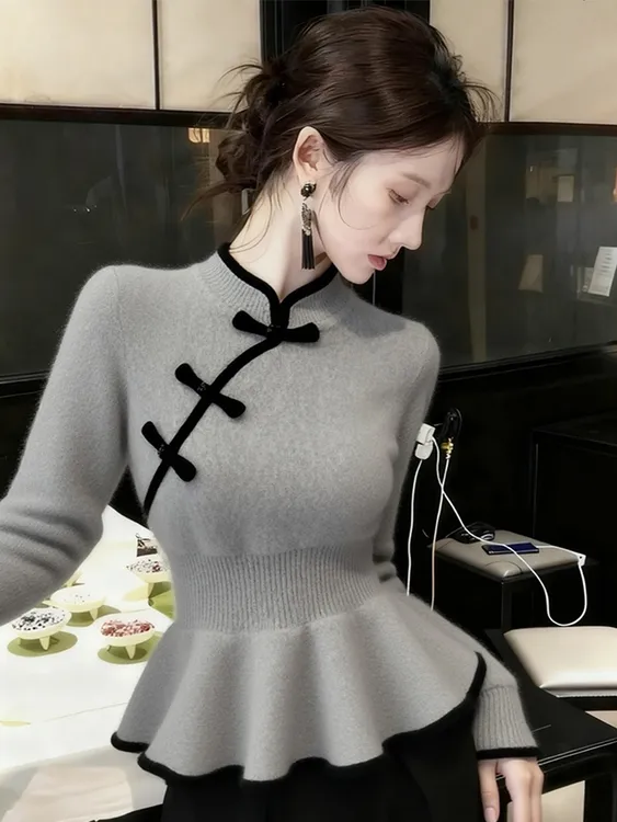 新中式灰色毛衣女秋冬可外穿内搭高端时髦洋气巨好看掐腰针织上衣