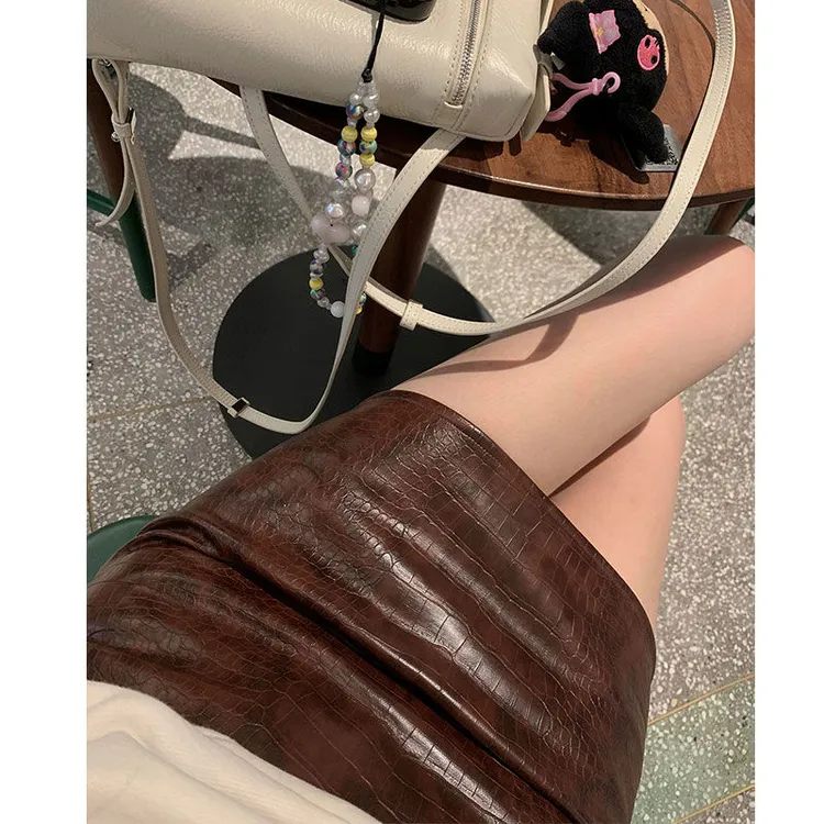 皮裙半身裙2025秋冬新款短裙高腰显瘦时尚气质百搭小众复古A字裙