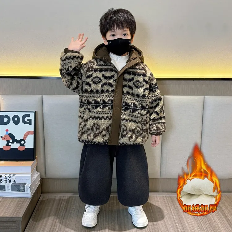 男童毛毛衣外套冬季2025新款男孩复古拼色加绒加厚保暖冬装棉服潮