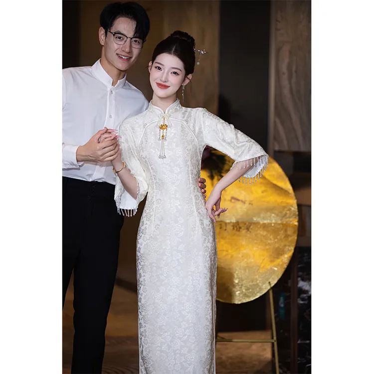 2025新款新中式旗袍订婚改良版微胖遮肚子显瘦绝美素雅长袖