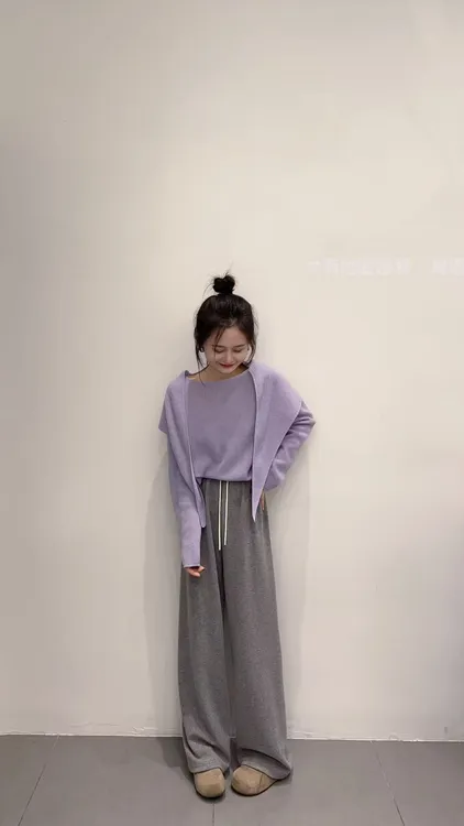 2025秋季新款韩系慵懒紫色针织衫女温柔风毛衣披肩上衣百搭休闲裤