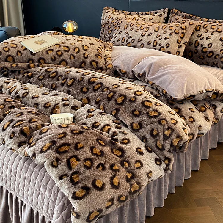 轻奢高品质床盖豹纹加厚牛奶绒四件套冬季双面绒兔毛绒被套抗静电