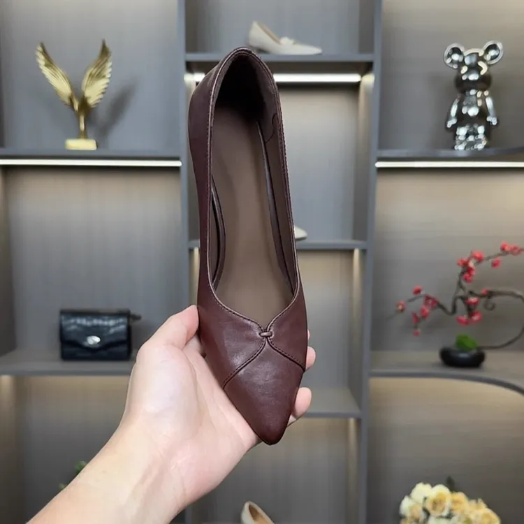 中式尖头细跟高跟鞋女2025夏季新款浅口一脚蹬软皮不累脚工作单鞋