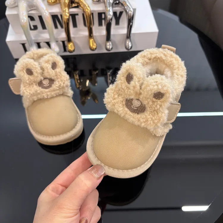 冬季新款宝宝婴幼儿学步鞋男1-3小童软底加绒防滑雪地靴女童棉鞋