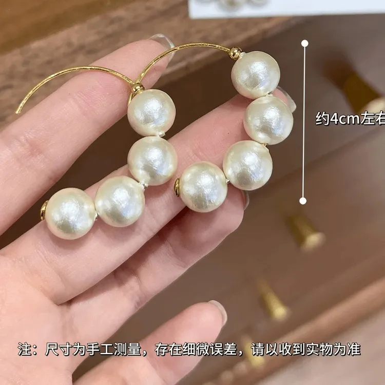 铜合金耳饰 铜合金耳饰 气质温柔米色珠珠耳钉轻奢百搭