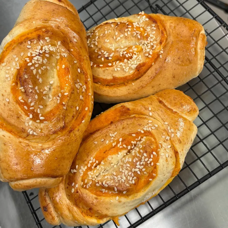 手作全麦蛋黄肉松面包学生早餐饱腹零食 -77