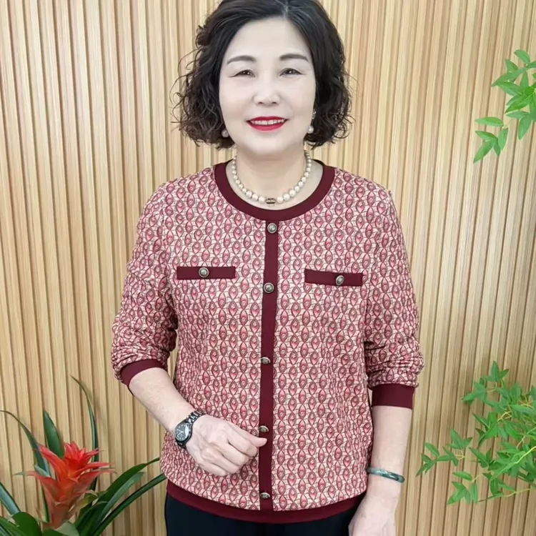 常规女休闲风圆领长袖常规款T恤中老年百搭宽松中年V2733