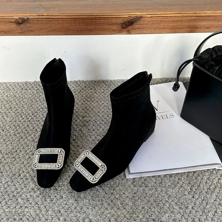 2025秋季小香风内增高瘦瘦靴黑色绒面弹力裸靴水钻方扣百搭短靴女