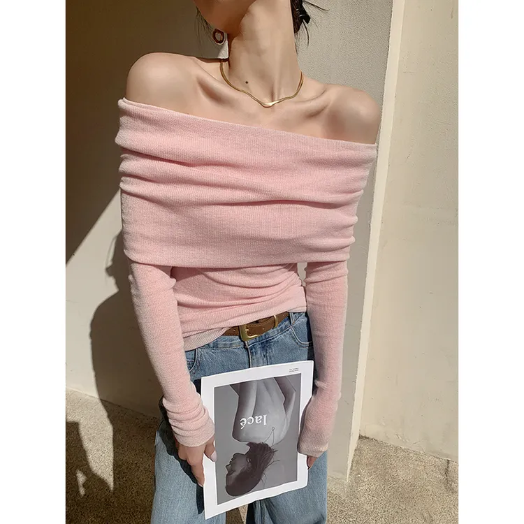 酒窝定制粉色设计感一字肩针织衫女秋季2025新款长袖露肩修身上衣