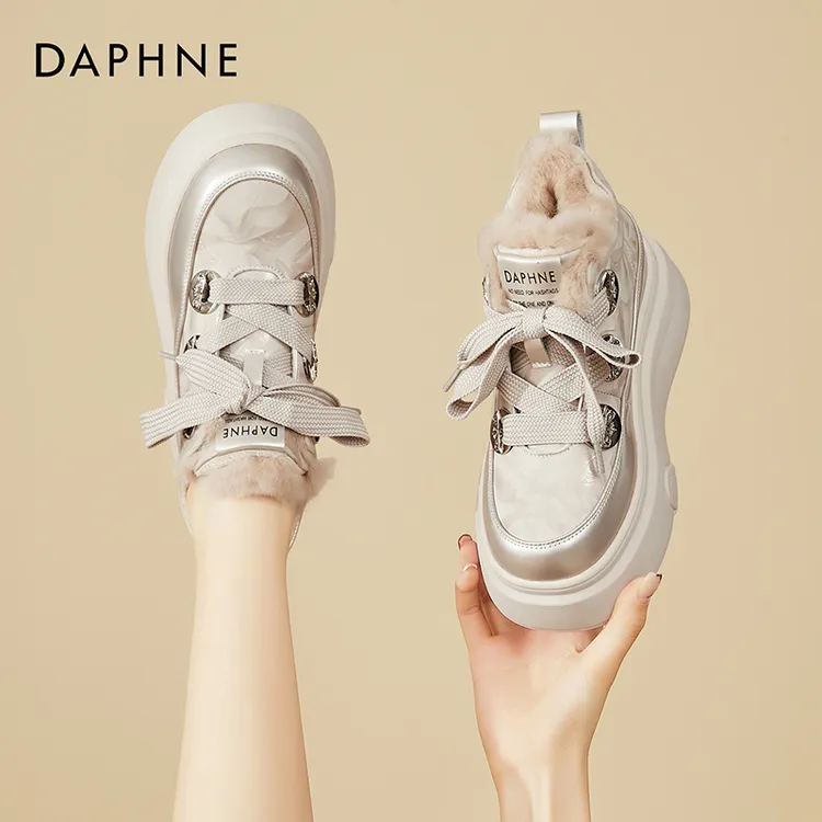 达芙妮冬季加绒雪地靴女2025新款厚底运动板鞋百搭加厚保暖大棉鞋