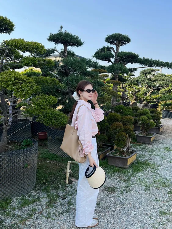 早春穿搭一整套女装时尚简约气质洋气上衣百搭修身显瘦直筒裤子女