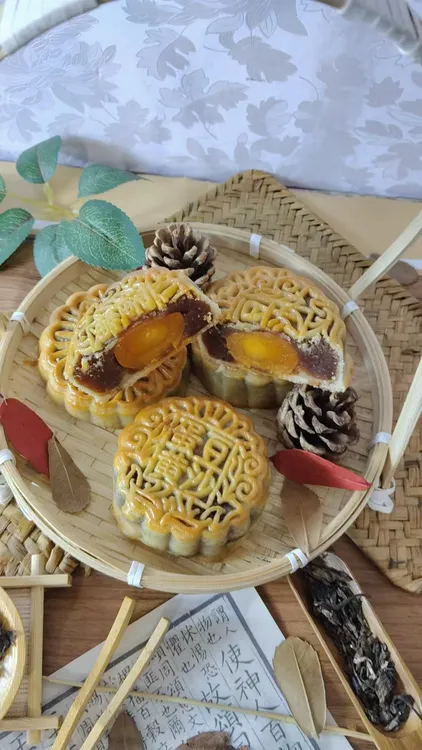 月香武月饼， 湛江口味，皮薄馅多传统风味，经典口味，小时候的回忆