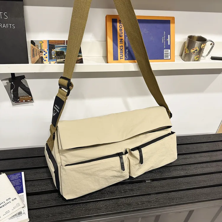 男女通用健身包大容量行李收纳干湿分离旅行包时尚休闲单肩斜挎包