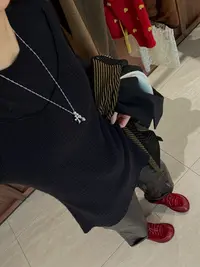双层轻透圆领针织上衣  J25MY681