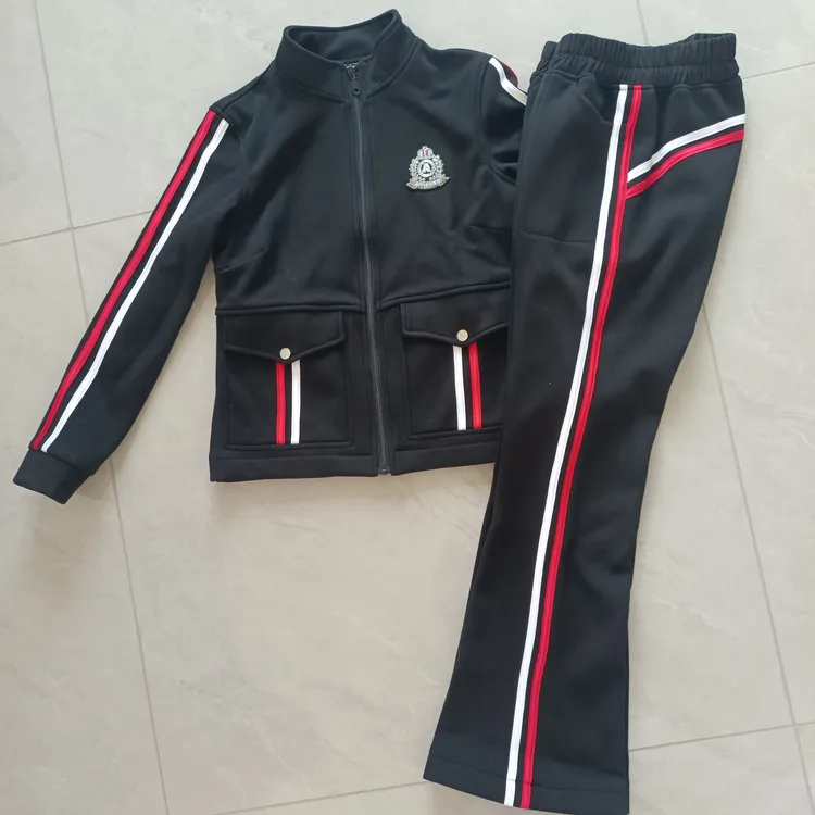 佳木斯健身操新款时尚运动秋冬款加厚黑色拉绒开衫微喇套装